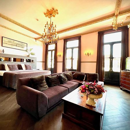 Grand Cafe Hotel De Bourgondier Берген оп Зоом Екстериор снимка
